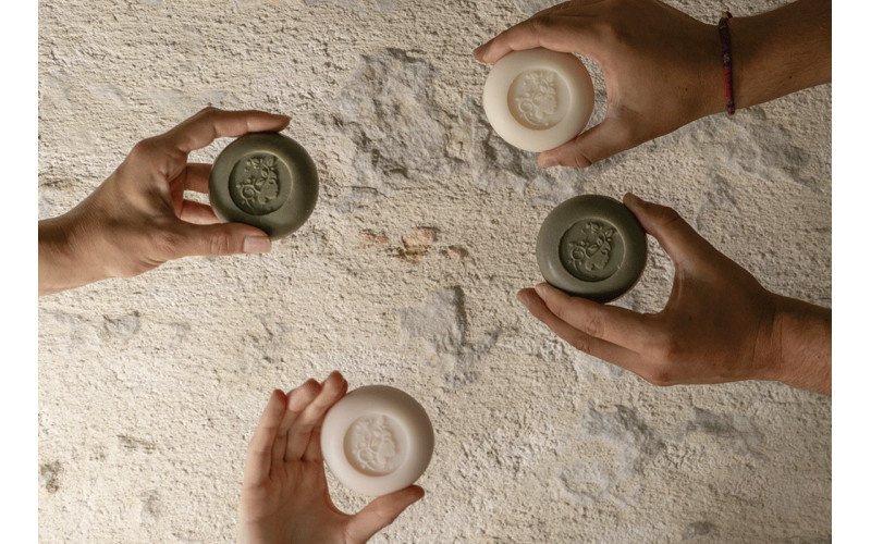 Shampooing solide : pourquoi adopter ce geste beauté éco-responsable ? 